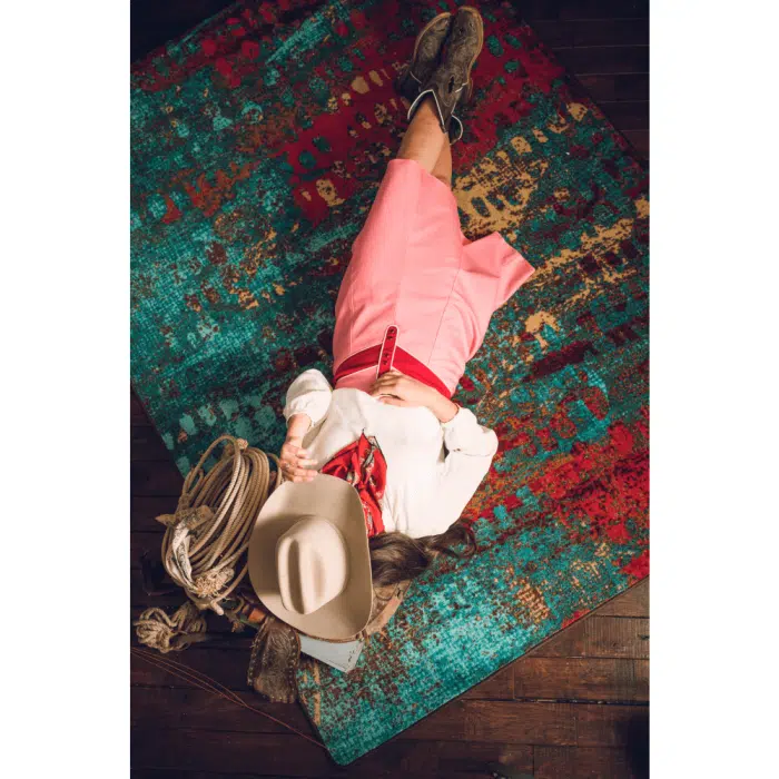 Forward Shift Turquoise Lifestyle Shot